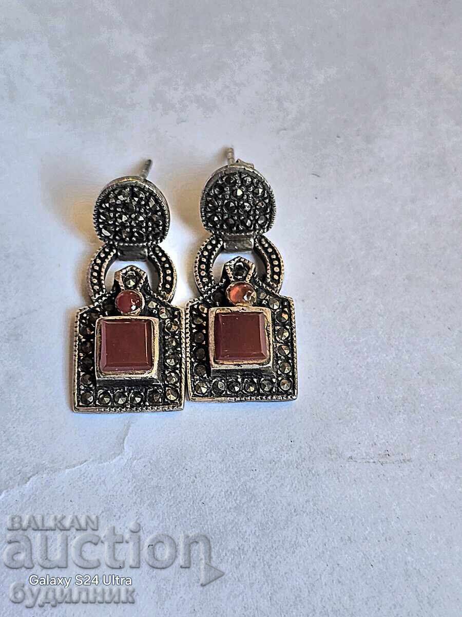 CERCEI MASIVI DIN ARGINT. 8,35 GRAME. LANSEZ PESTE 100 DE LICITAȚII cu preț 39.99 BGN | € 20.45 CERCEI MASIVI DIN ARGINT. 8,35 GRAME. LANSEZ PESTE 100 DE LICITAȚII cu preț 39.99 BGN | € 20.45