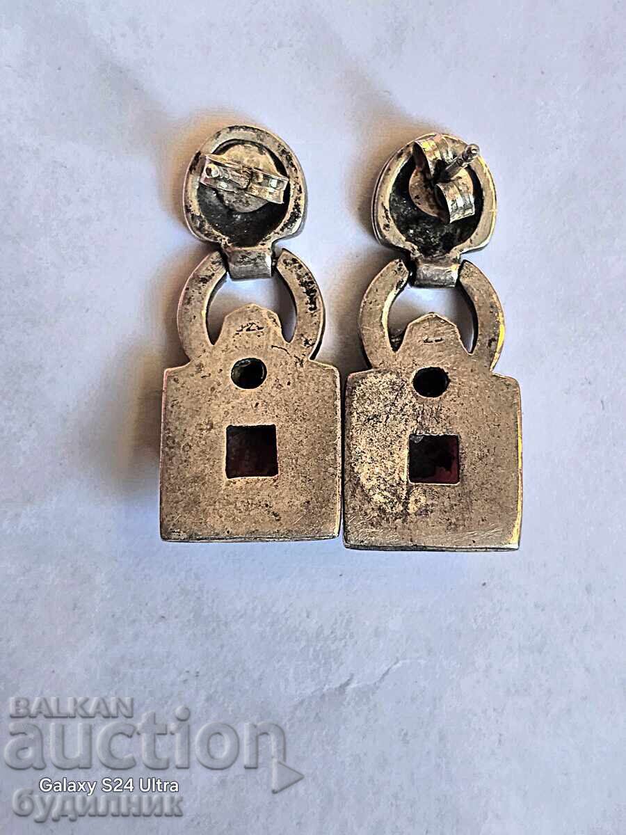 Livrarea CERCEI MASIVI DIN ARGINT. 8,35 GRAME. LANSEZ PESTE 100 DE LICITAȚII Livrarea CERCEI MASIVI DIN ARGINT. 8,35 GRAME. LANSEZ PESTE 100 DE LICITAȚII