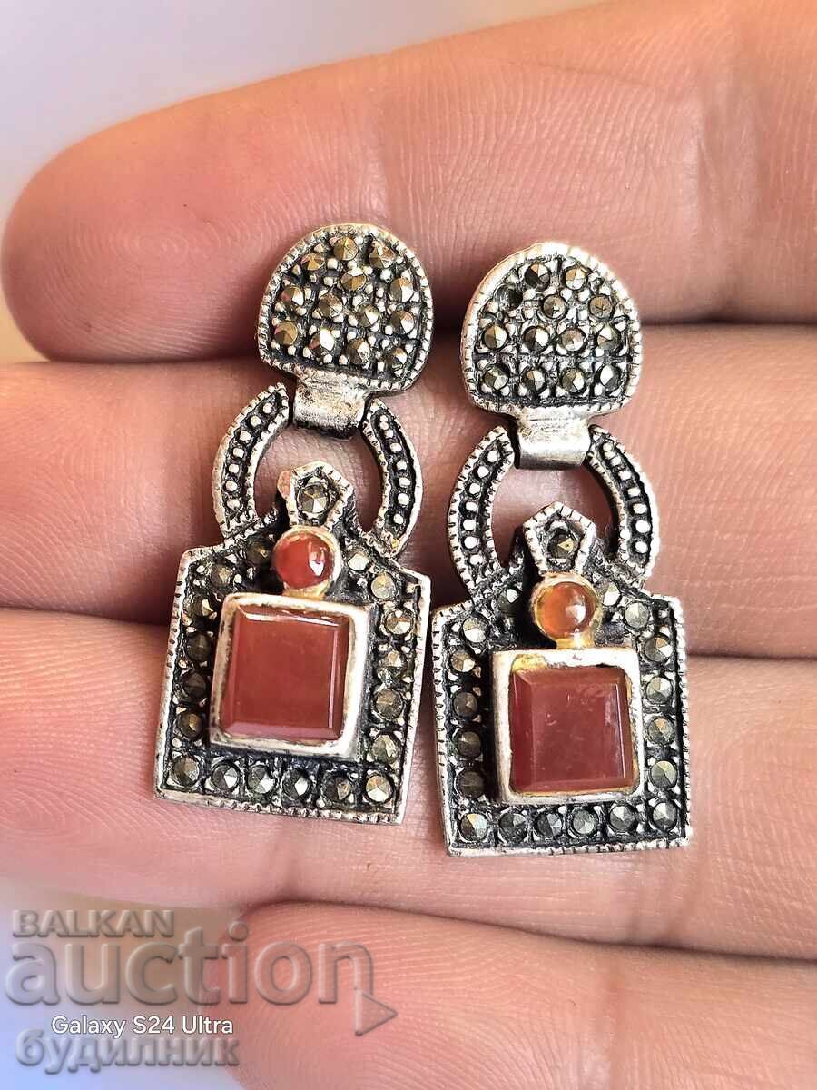 CERCEI MASIVI DIN ARGINT. 8,35 GRAME. LANSEZ PESTE 100 DE LICITAȚII CERCEI MASIVI DIN ARGINT. 8,35 GRAME. LANSEZ PESTE 100 DE LICITAȚII