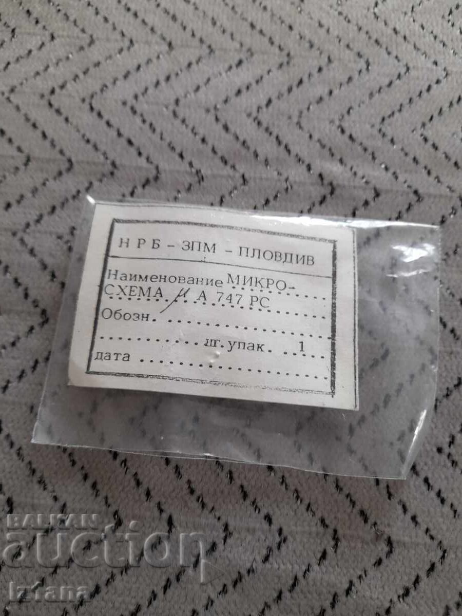 Veche Microcip MA 747 PS