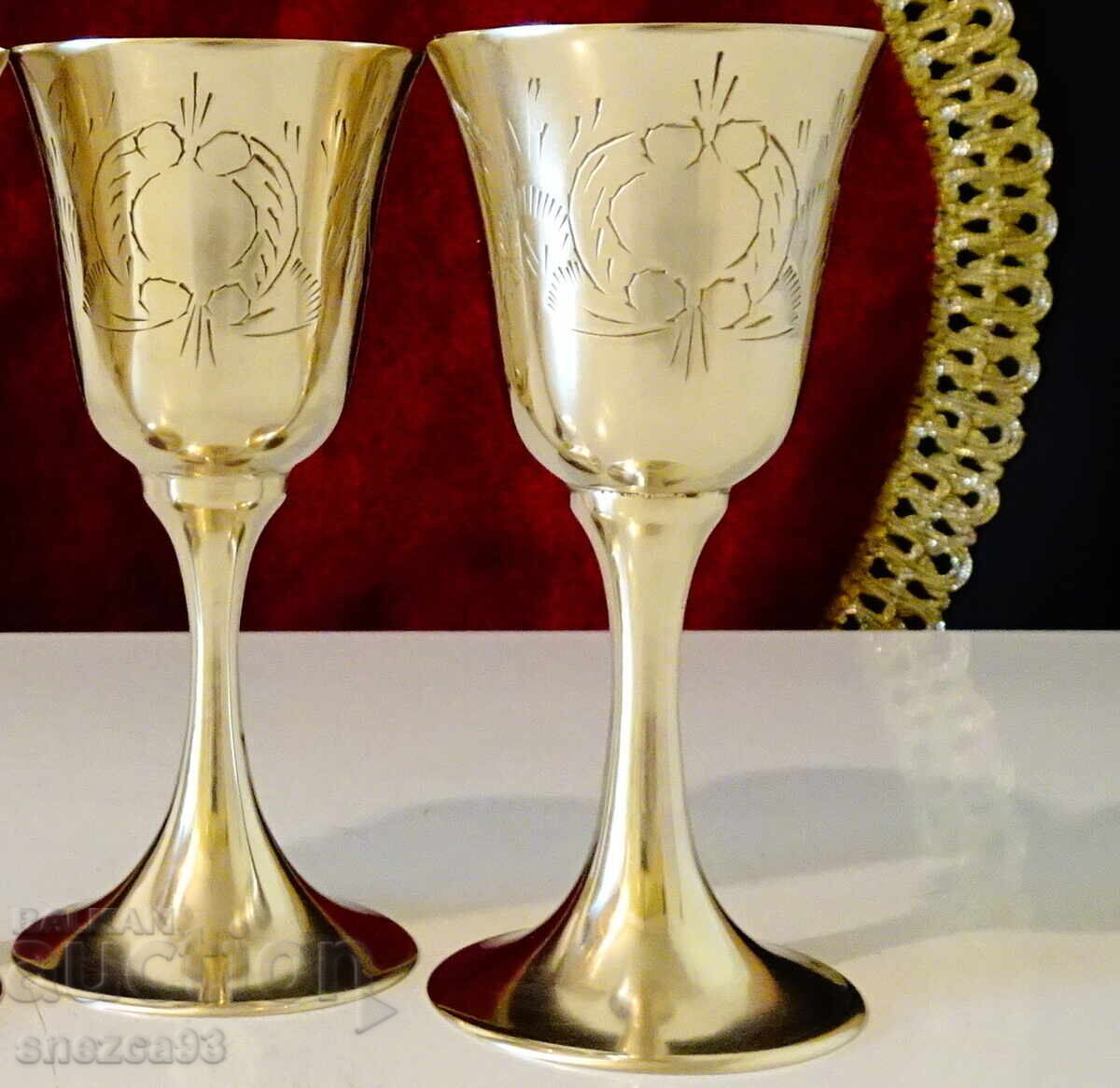 Δύο αγγλικά μπρούτζινα ποτήρια για ρακί, μπαρόκ