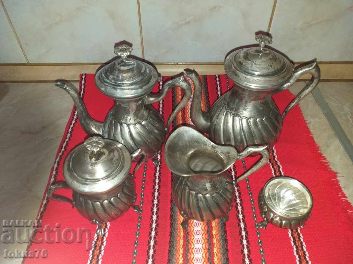 Superb set vechi argintat - Alpaca - 5 piese cu preț 290.00 BGN | € 148.27 Superb set vechi argintat - Alpaca - 5 piese cu preț 290.00 BGN | € 148.27