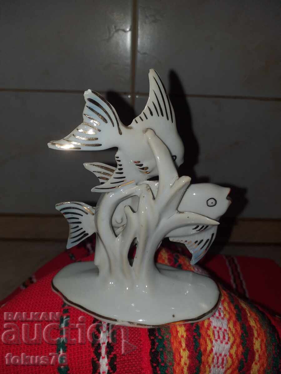 Μοναδικό και πολύ σπάνιο ειδώλιο ψαριού - πορσελάνη με τιμή 99.00 BGN | € 50.62 Μοναδικό και πολύ σπάνιο ειδώλιο ψαριού - πορσελάνη με τιμή 99.00 BGN | € 50.62