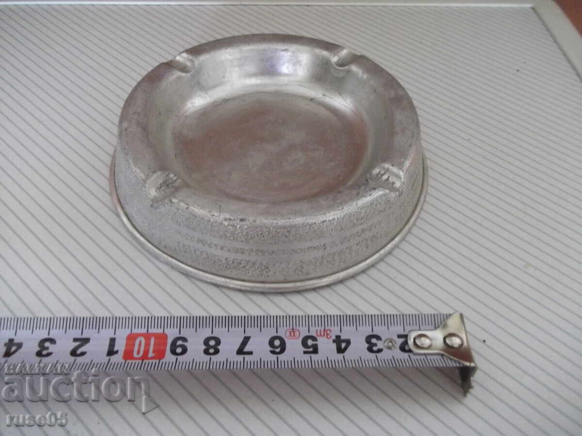 Σταχτοδοχείο αλουμινίου από την εποχή του σοσιαλισμού