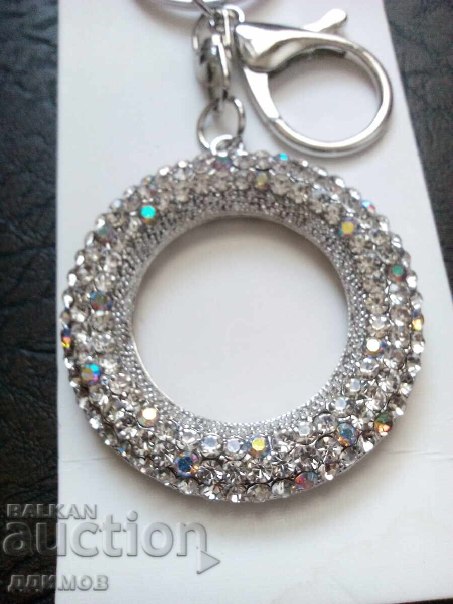 Λουξ κλειδοθήκη (καινούργια) με τιμή € 5.00 | 9.78 BGN