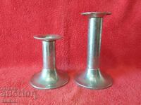 Lot două bucăți sfeșnice metalice vechi