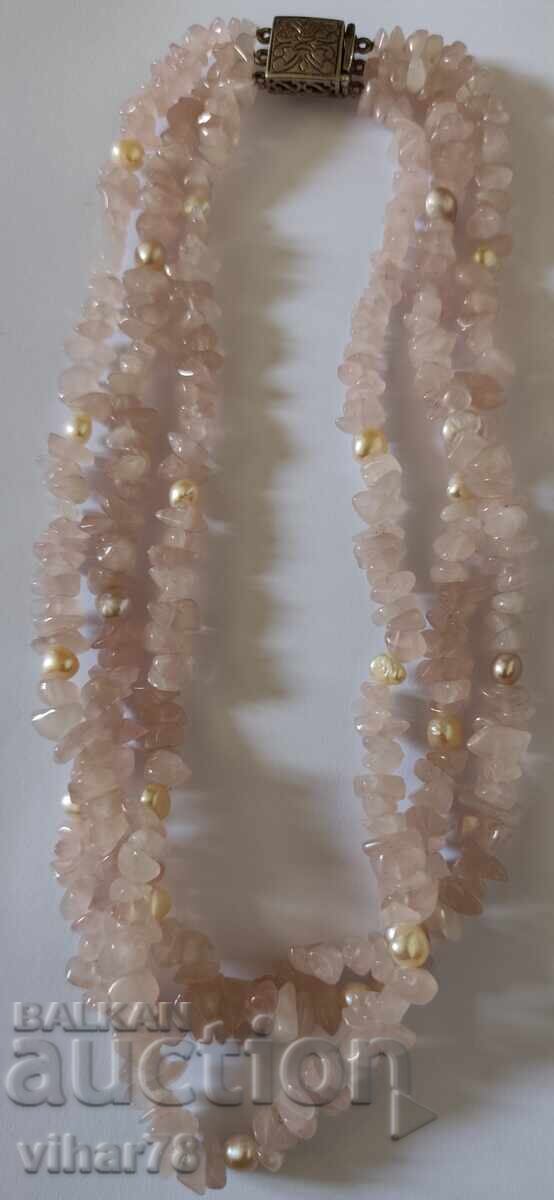 Auction  Necklace with rose quartz and pearls