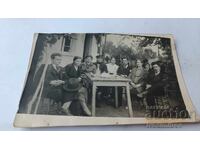 Снимка Мъже и жени на по питие