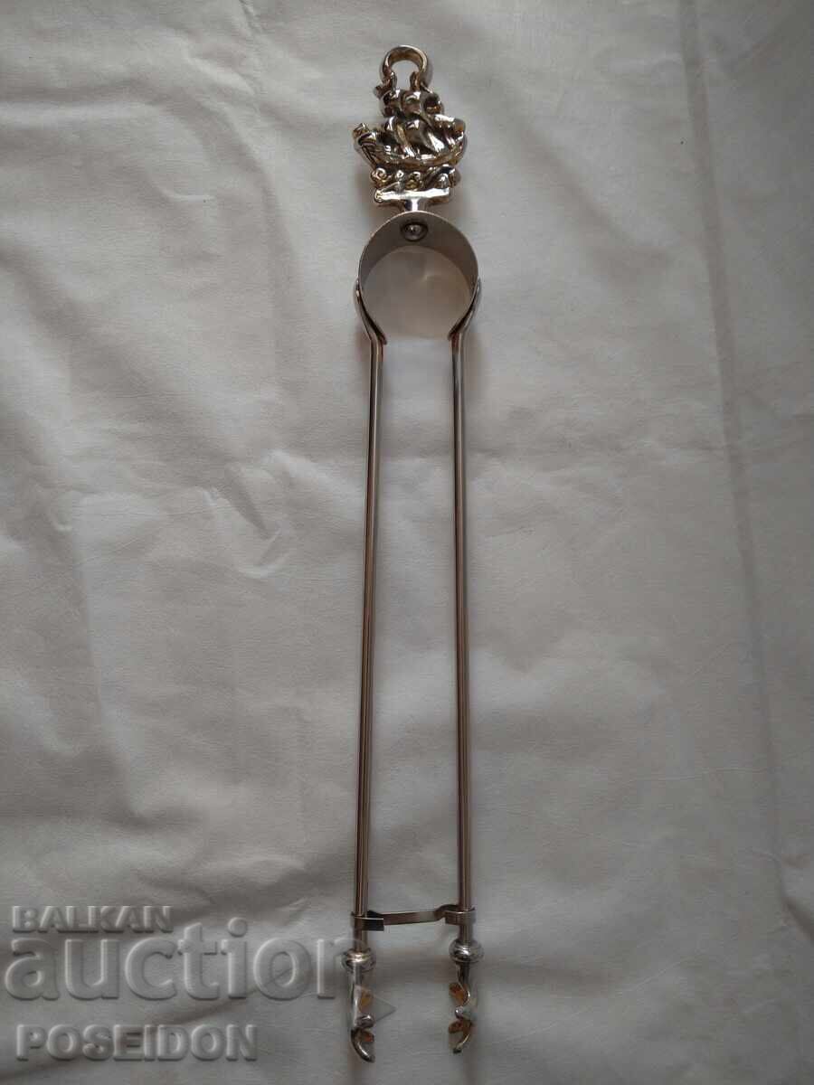 FIREPLACE ACCESSORIES - 5 FIREPLACE ACCESSORIES - 5