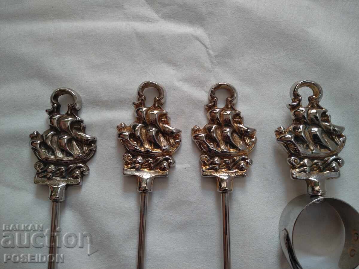 FIREPLACE ACCESSORIES - 7 FIREPLACE ACCESSORIES - 7