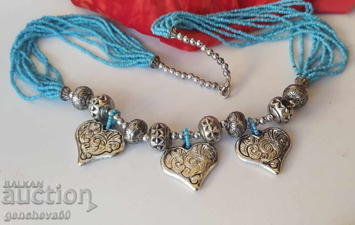 Frumos colier de artă cu mărgele turcoaz