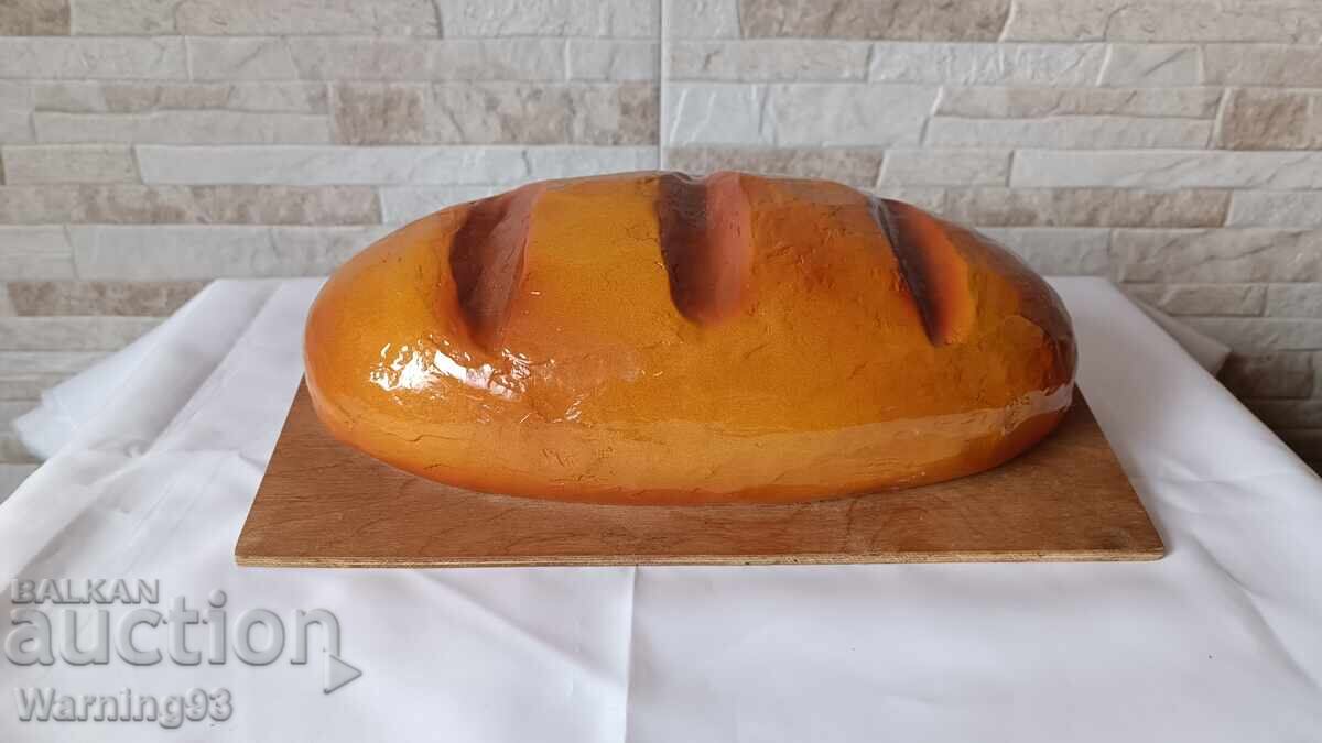 Παλιό μοντέλο ψωμιού - ξύλο και γύψος Παλιό μοντέλο ψωμιού - ξύλο και γύψος