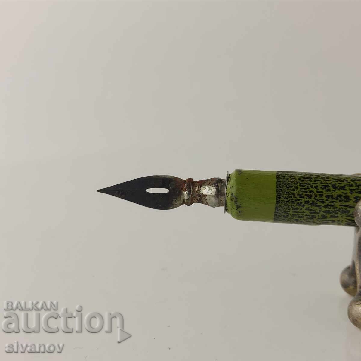 Interesting old Bulgarian penholder green #5830 with price 19.99 BGN | € 10.22 Interesting old Bulgarian penholder green #5830 with price 19.99 BGN | € 10.22