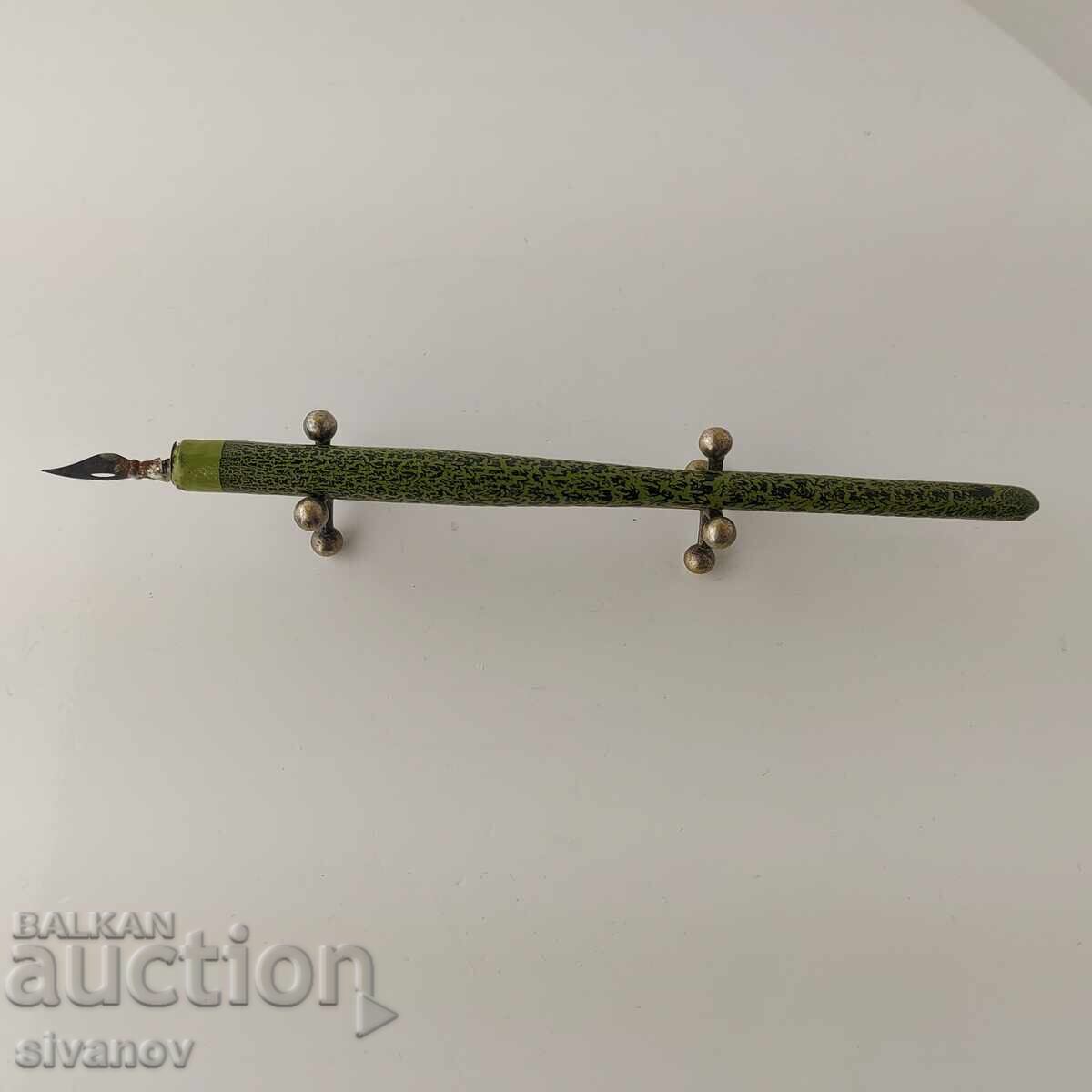 Interesting old Bulgarian penholder green #5830 Interesting old Bulgarian penholder green #5830