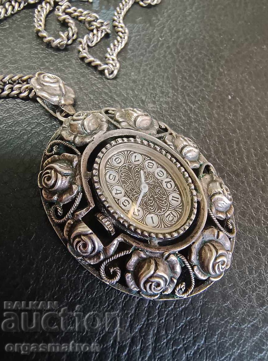 Frumos Colier Argintiu de Damă Ceas cu preț 189.00 BGN | € 96.63