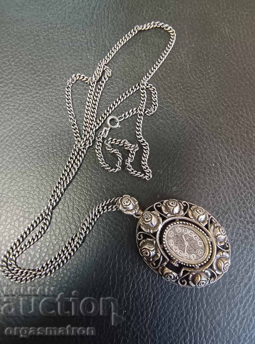 Licitație Frumos Colier Argintiu de Damă Ceas