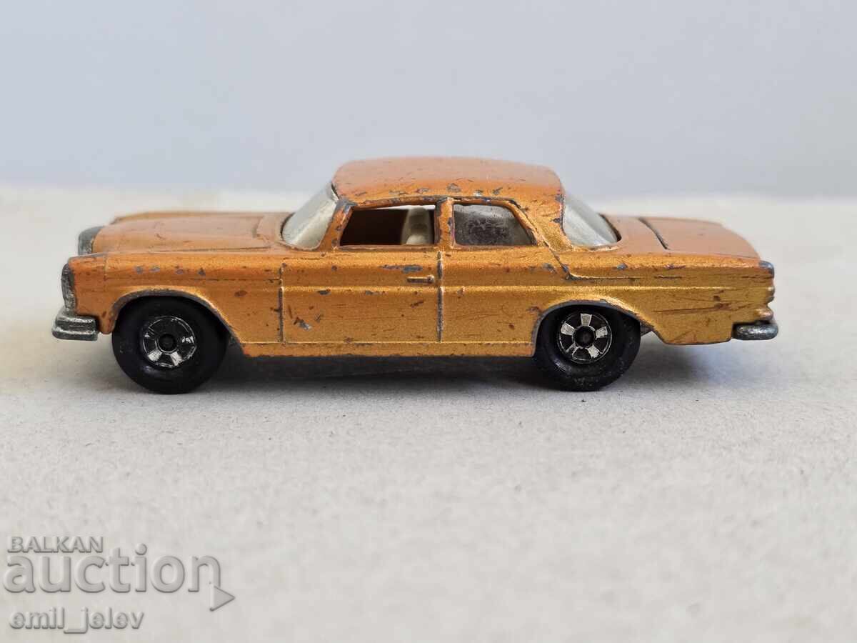 LESNEY MATCHBOX - 46A Mercedes 300 SE 1970 LESNEY MATCHBOX - 46A Mercedes 300 SE 1970