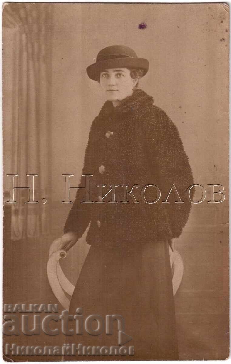 OLD PHOTO SOFIA WOMAN IN STUDIO PHOTO KREPIEV D840
