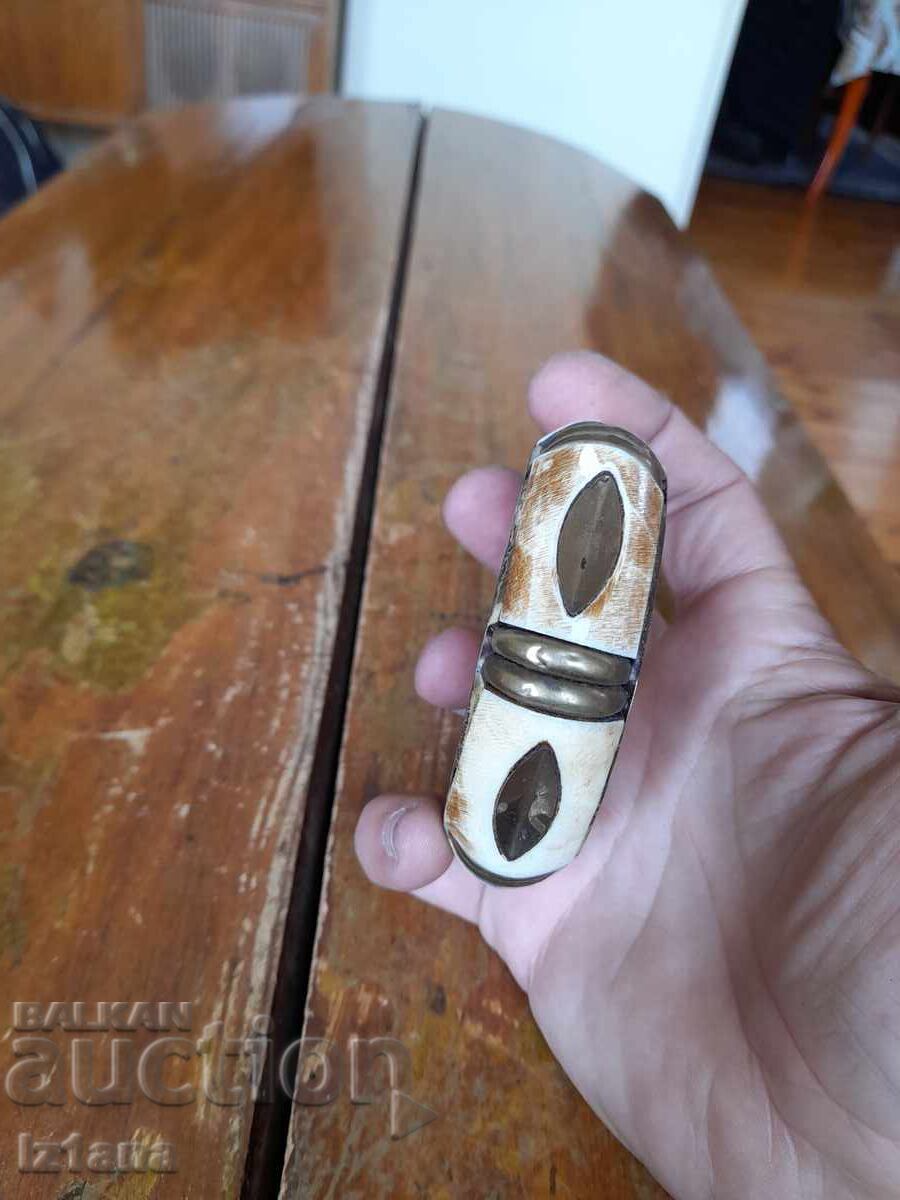 Παλιό βραχιόλι με τιμή 32.00 BGN | € 16.36 Παλιό βραχιόλι με τιμή 32.00 BGN | € 16.36