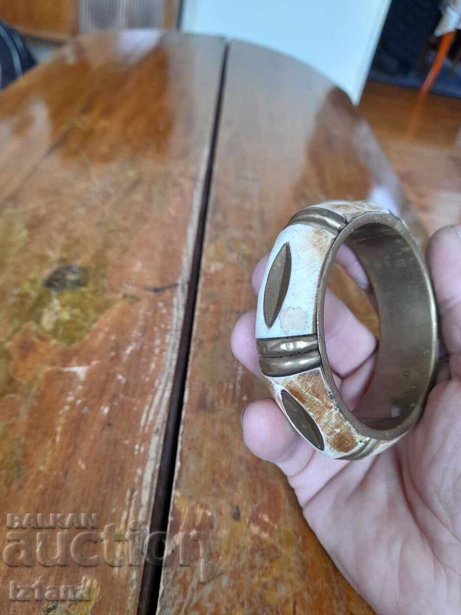 Δημοπρασία Παλιό βραχιόλι Δημοπρασία Παλιό βραχιόλι