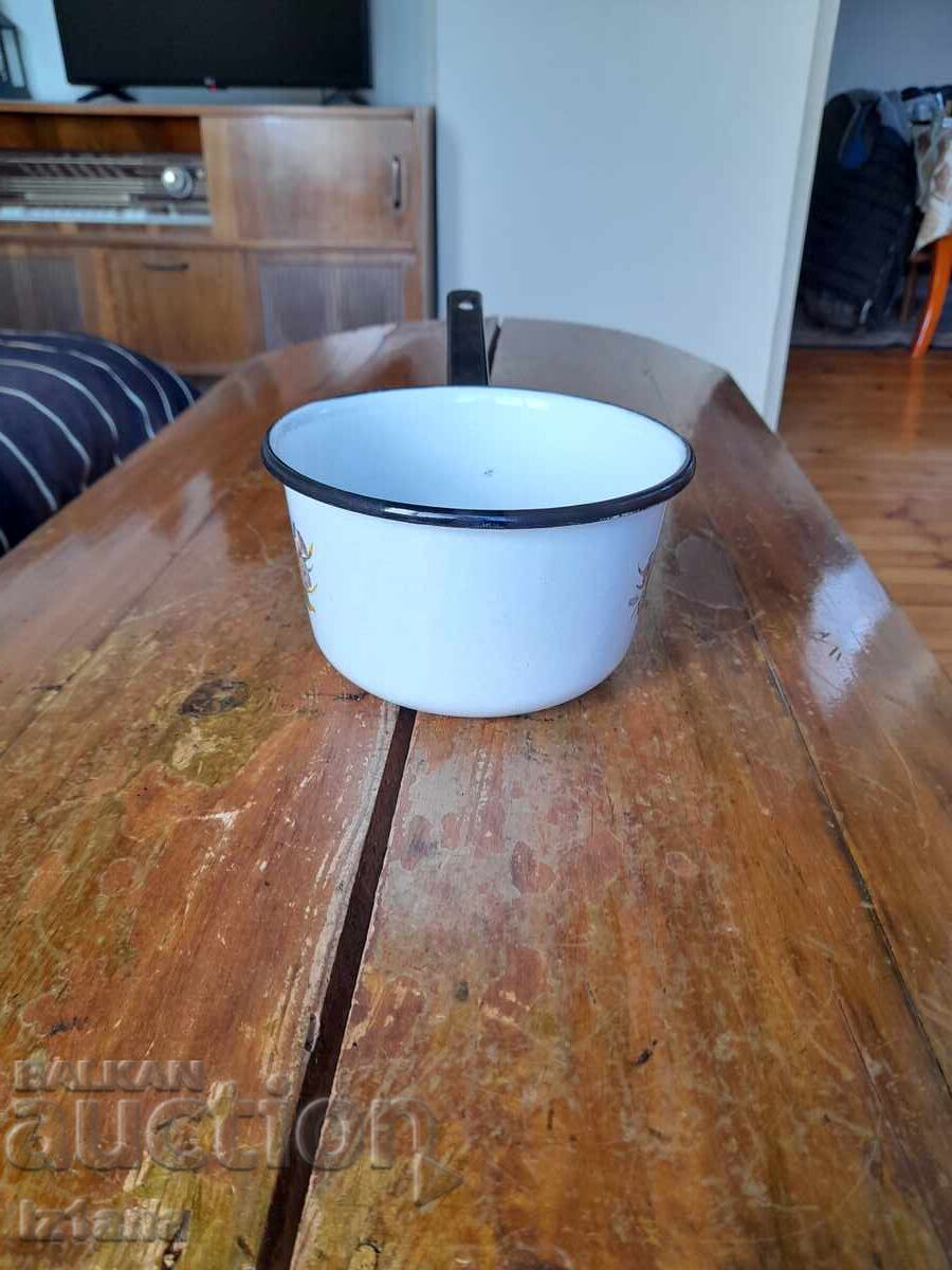 Стара емайлирана касерола,тиган с цена 32.00 лв. | € 16.36