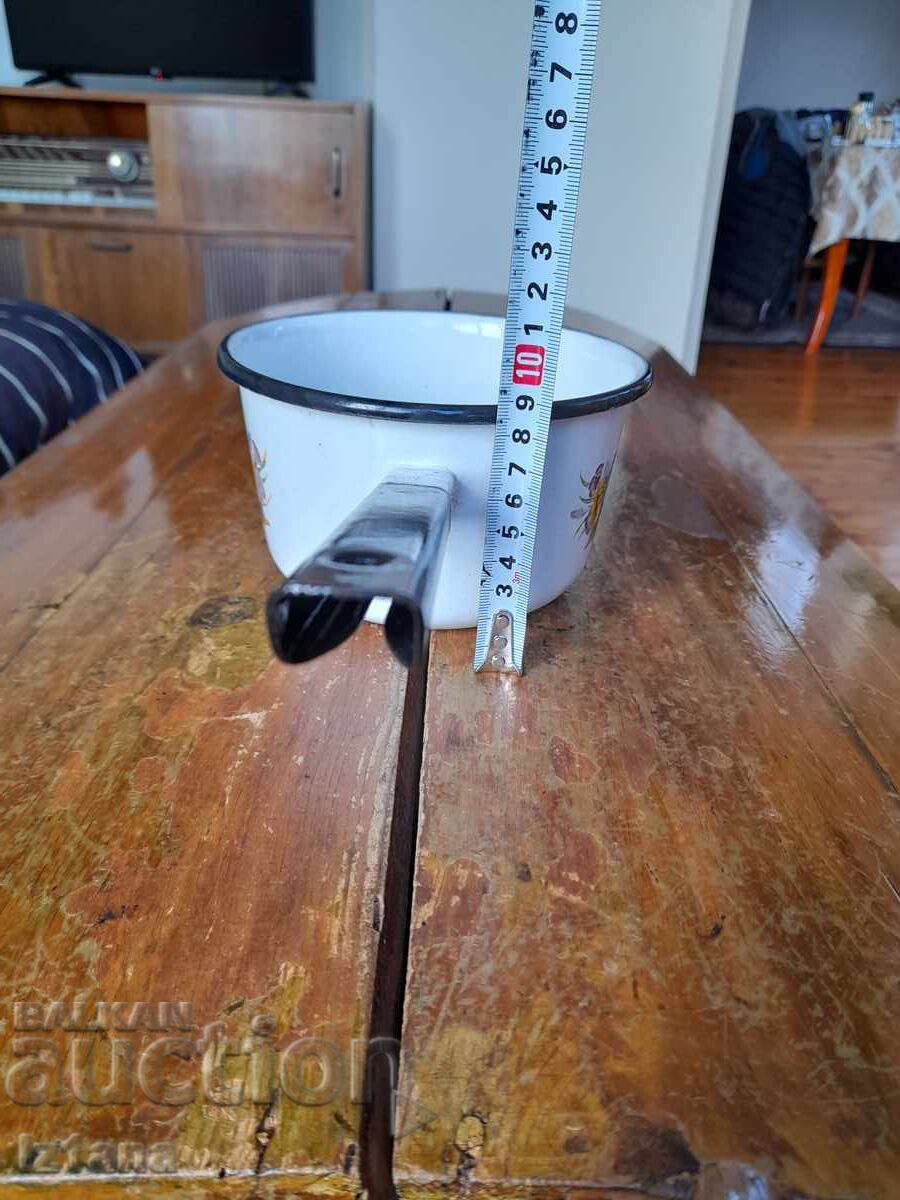 Доставка на Стара емайлирана касерола,тиган