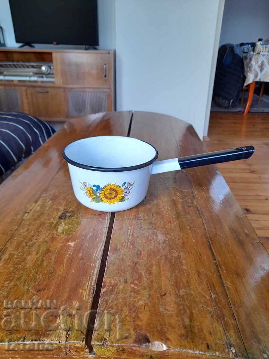 Стара емайлирана касерола,тиган