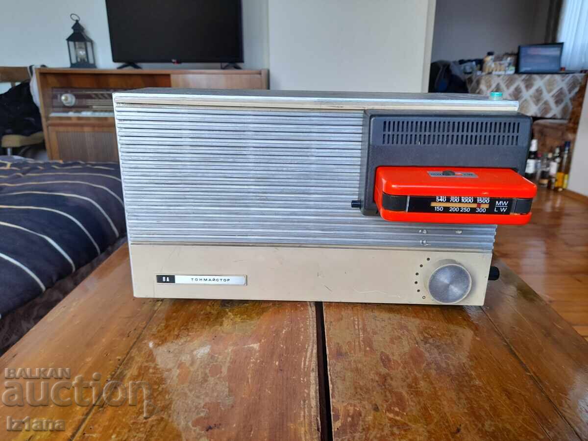 Παλιό ραδιόφωνο, ραδιοφωνικός δέκτης Aristar Παλιό ραδιόφωνο, ραδιοφωνικός δέκτης Aristar