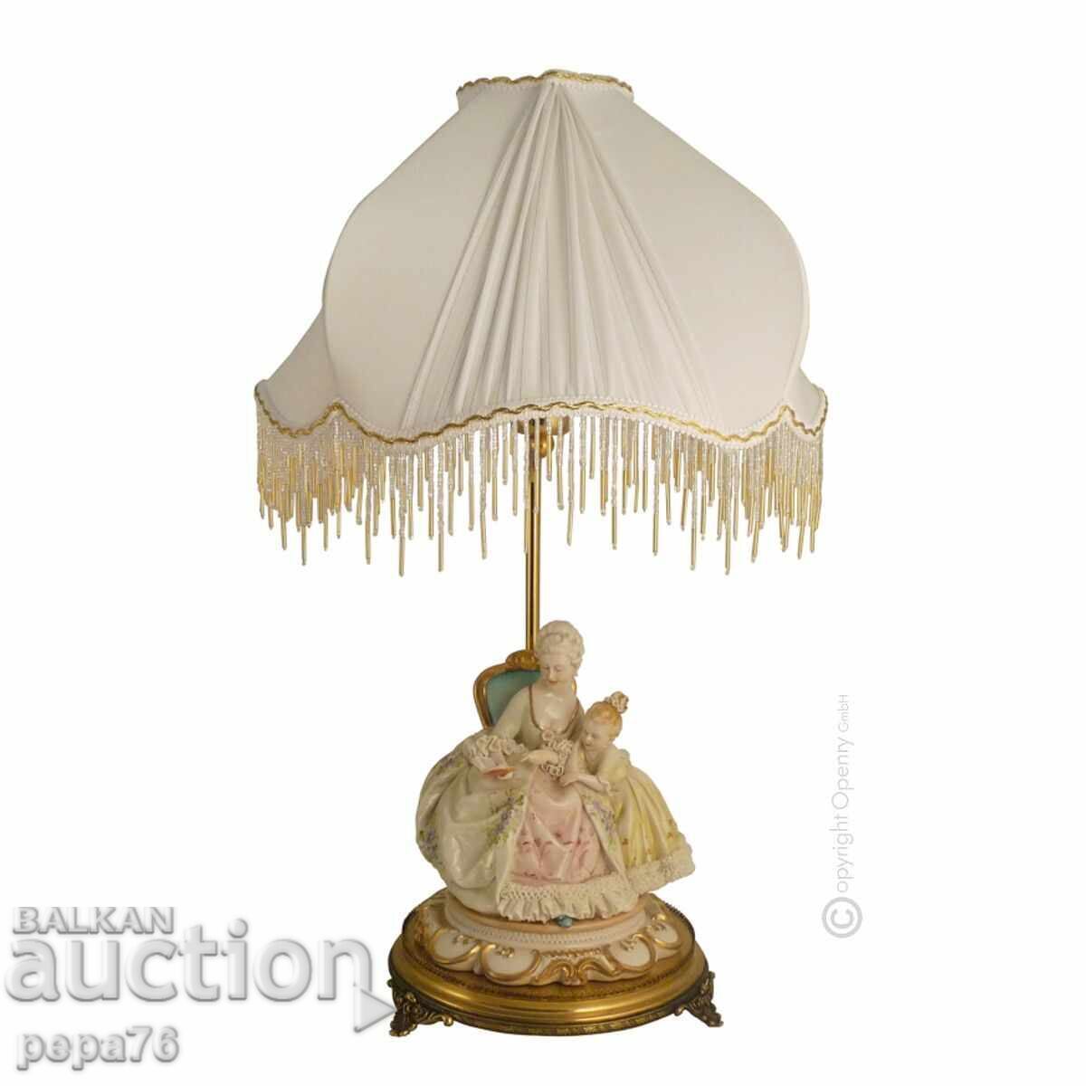 Μασίφ βαριά επιτραπέζια λάμπα Capodimonte