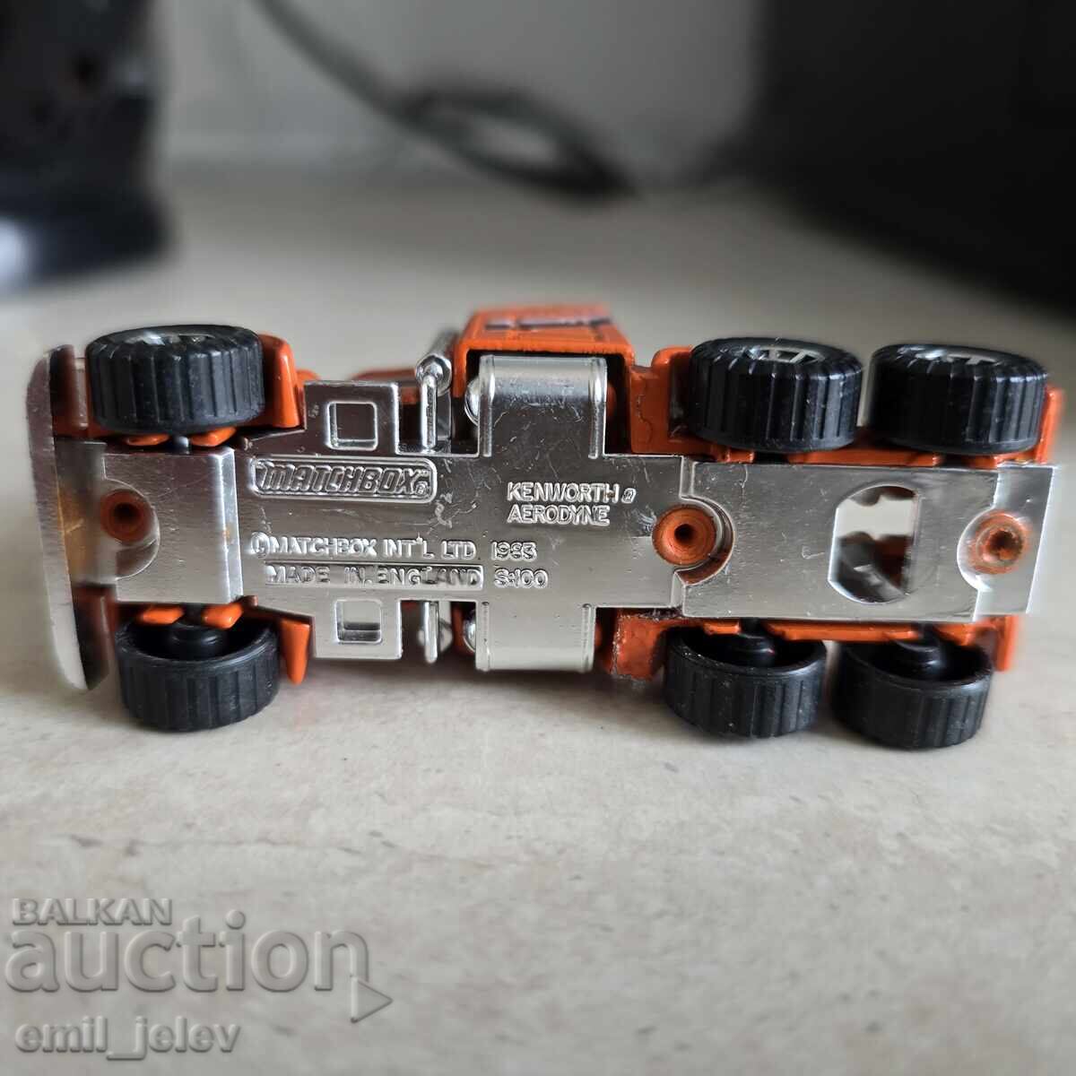 Παράδοση MATCHBOX CONVOY-CY4 Kenworth Boat TransporterTruck σε οργ. κουτί