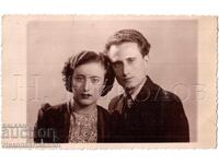 1939 СТАРА СНИМКА РАЗГРАД МЛАДА ДВОЙКА В СТУДИО Д862