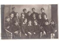 СТАРА СНИМКА РАЗГРАД ГИМНАЗИСТИ В СТУДИО Д864