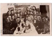 1943 FOTOGRAFIE VECHE PETRECERE DE ABSOLVIRE D868