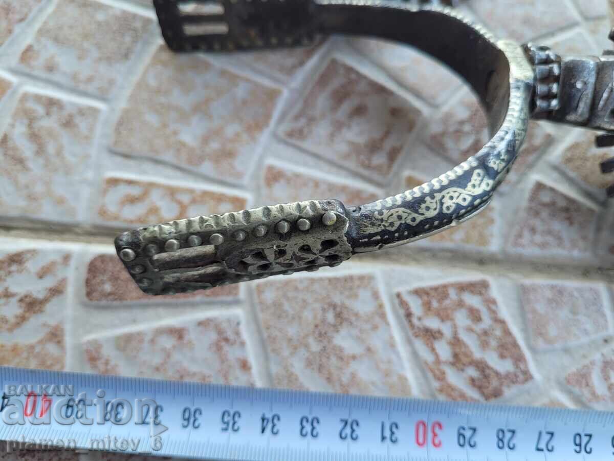 Δημοπρασία σπιρούνια