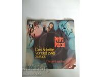 Placă Petra Pascal cu autograf