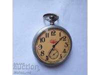 Ceasul de buzunar cu trenul fulgerul