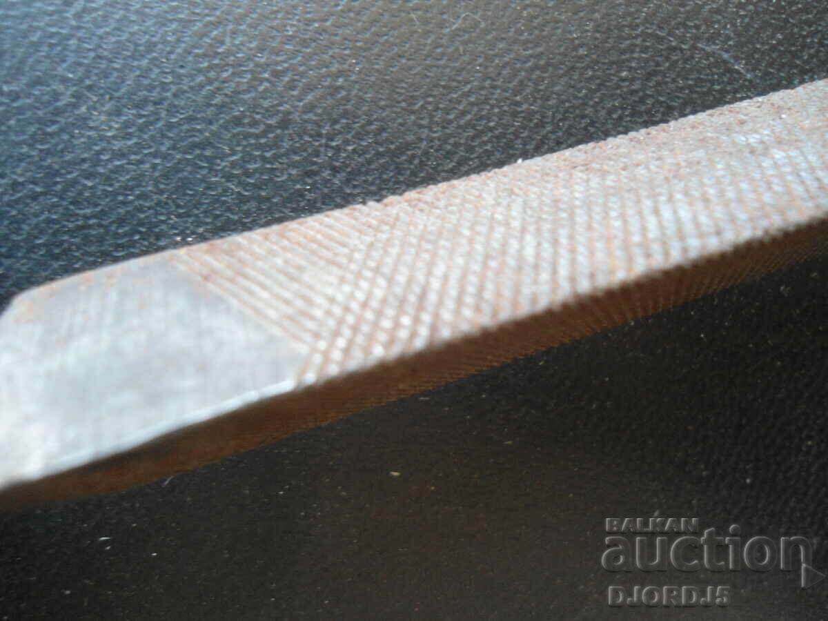 Old hacksaw, triangular with price 2.00 BGN | € 1.02