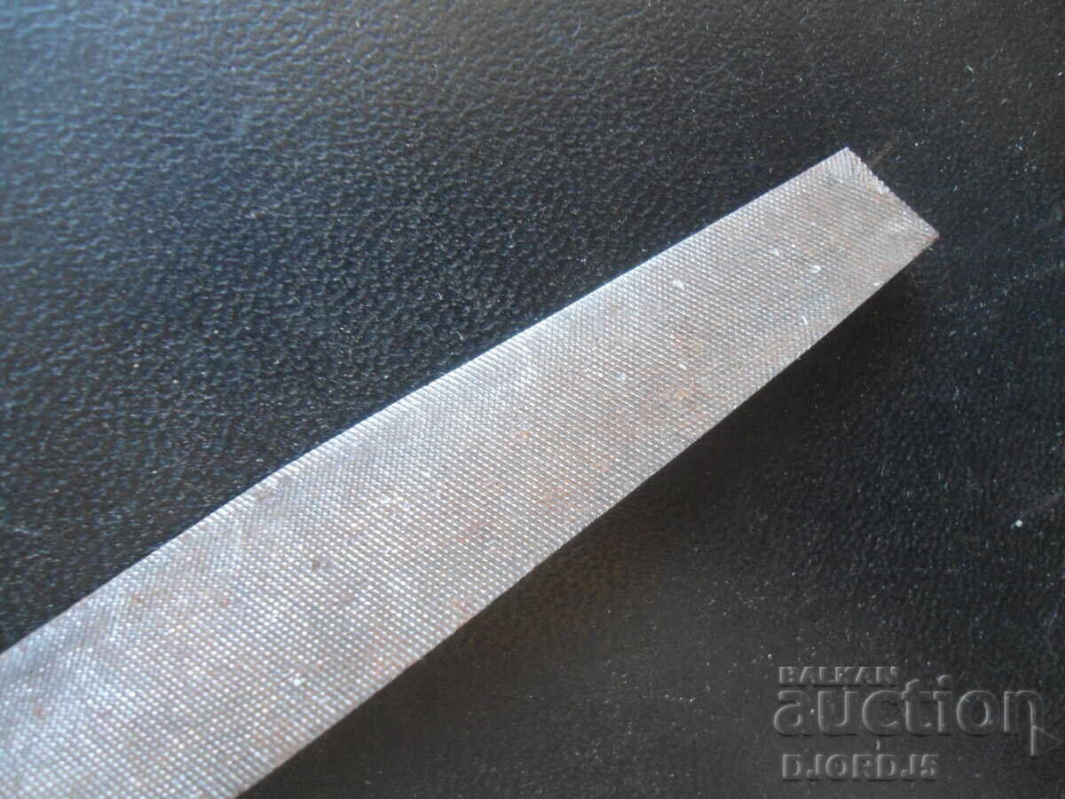 Стара пила за желязо, полуобла с цена 3.00 лв. | € 1.53