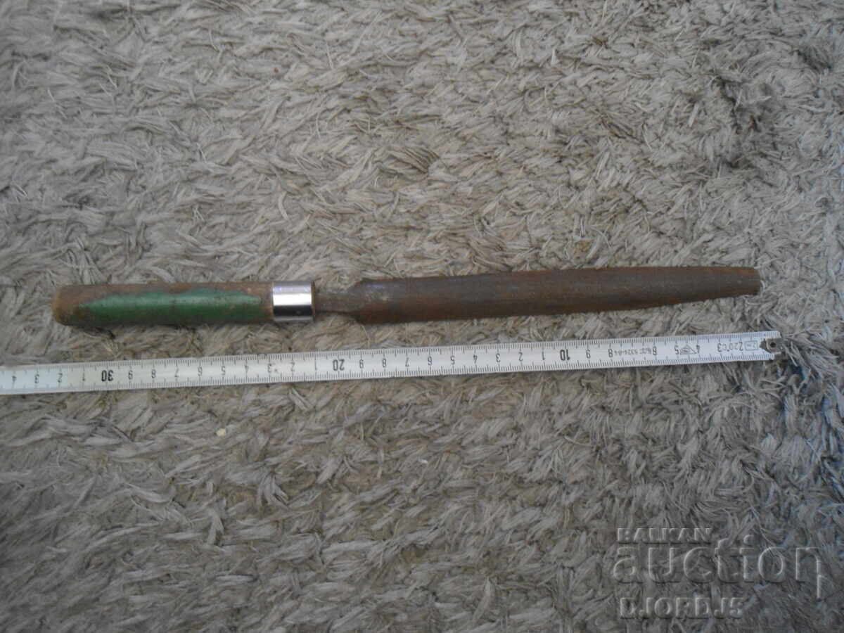 Аукцион Стара пила за желязо, полуобла