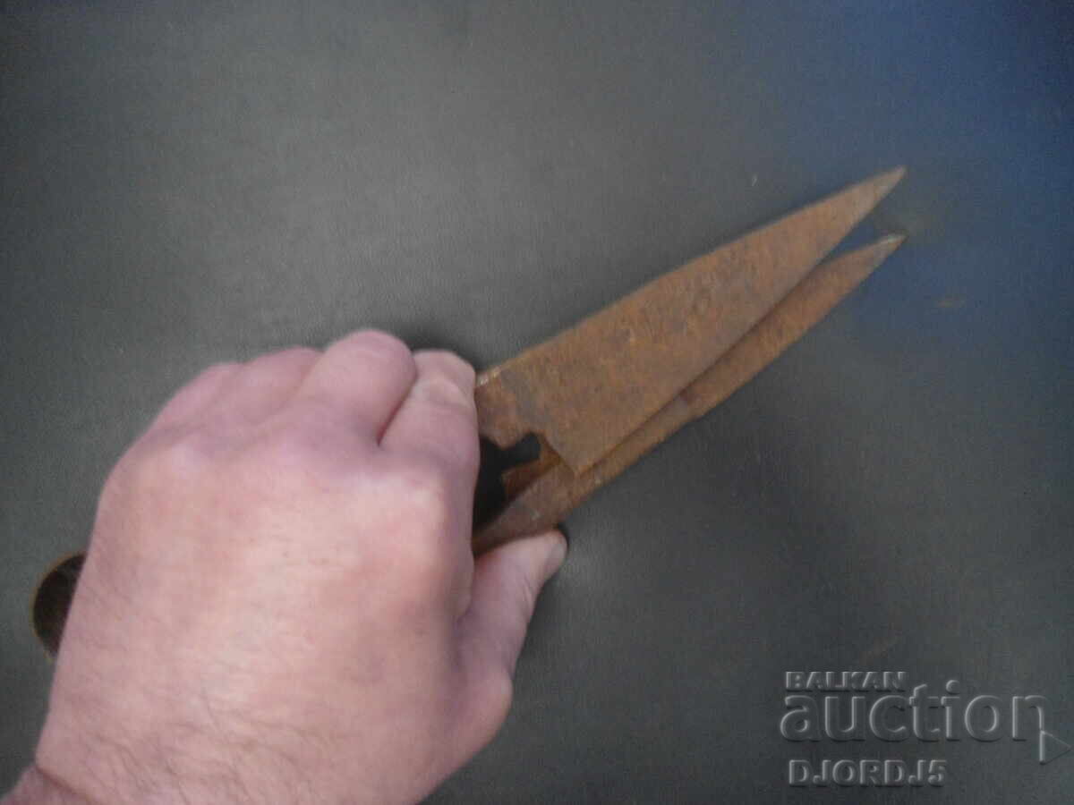 Old forged scissors with price 4.00 BGN | € 2.05 Old forged scissors with price 4.00 BGN | € 2.05