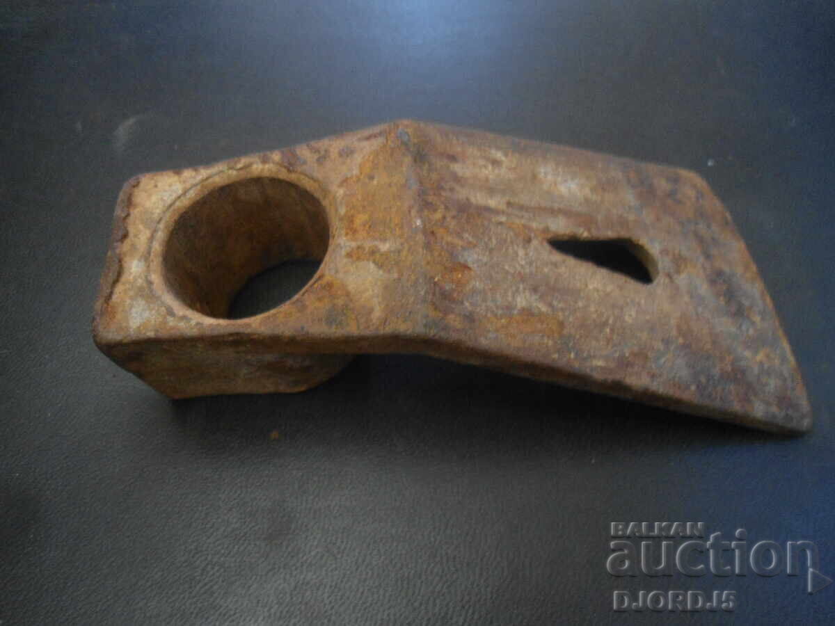 Old Tesla with price 7.00 BGN | € 3.58