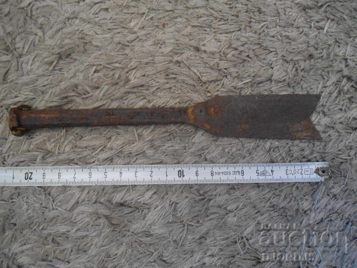 Licitație Un instrument vechi