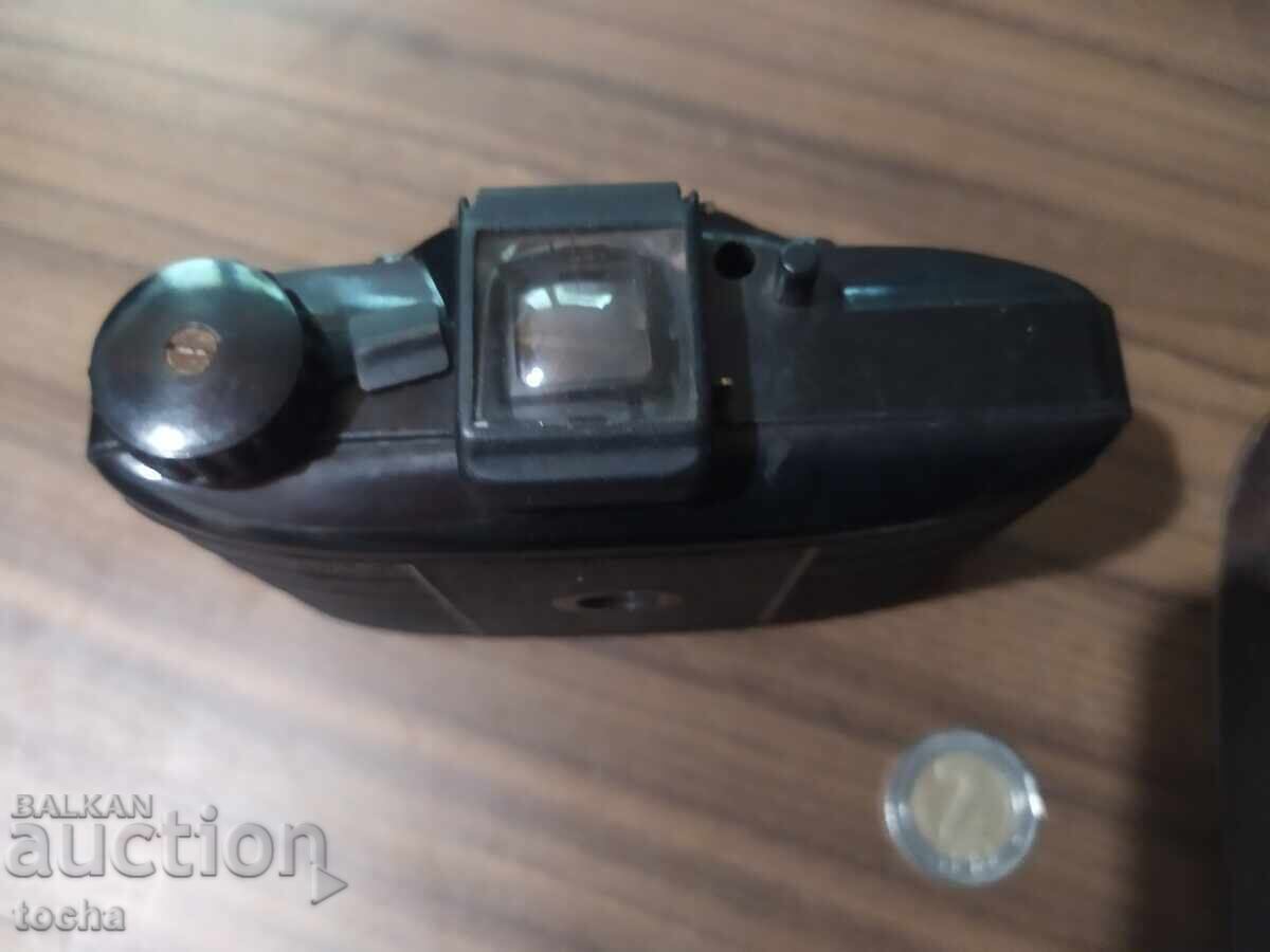 Old Bakelite Camera Pouva, BZC with price 34.80 BGN | € 17.79 Old Bakelite Camera Pouva, BZC with price 34.80 BGN | € 17.79
