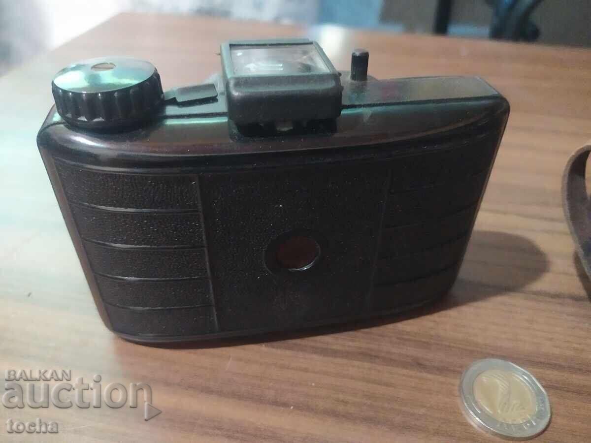 Auction Old Bakelite Camera Pouva, BZC Auction Old Bakelite Camera Pouva, BZC