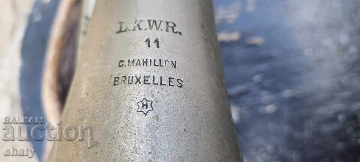 Livrarea Vechi tub militar. Instrument muzical Livrarea Vechi tub militar. Instrument muzical