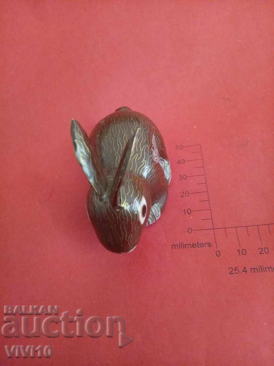 Figurină veche iepure, email cu preț € 25.56 | 49.99 BGN Figurină veche iepure, email cu preț € 25.56 | 49.99 BGN