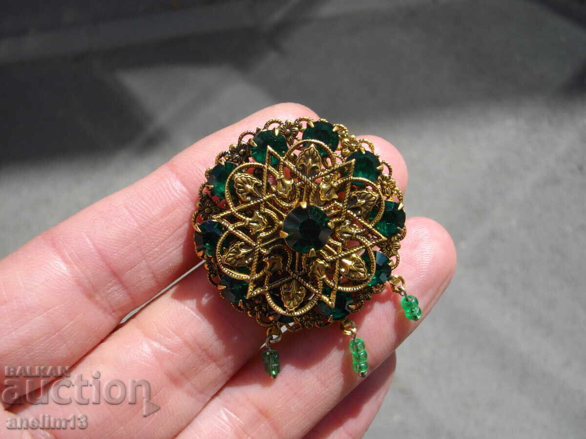 СТАРА БРОШКА с цена € 18.00 | 35.20 лв. СТАРА БРОШКА с цена € 18.00 | 35.20 лв.