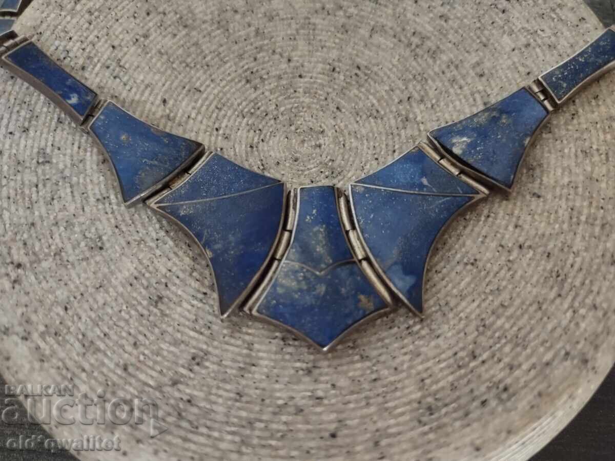 Colier vechi elegant din argint cu Lapis Lazuli cu preț 797.00 BGN | € 407.50 Colier vechi elegant din argint cu Lapis Lazuli cu preț 797.00 BGN | € 407.50