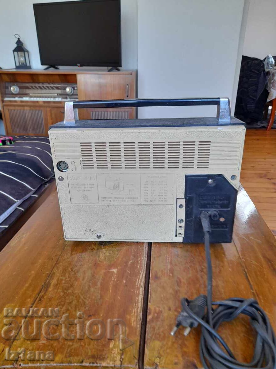 Δημοπρασία Παλιό ραδιόφωνο VEF, VEF 204