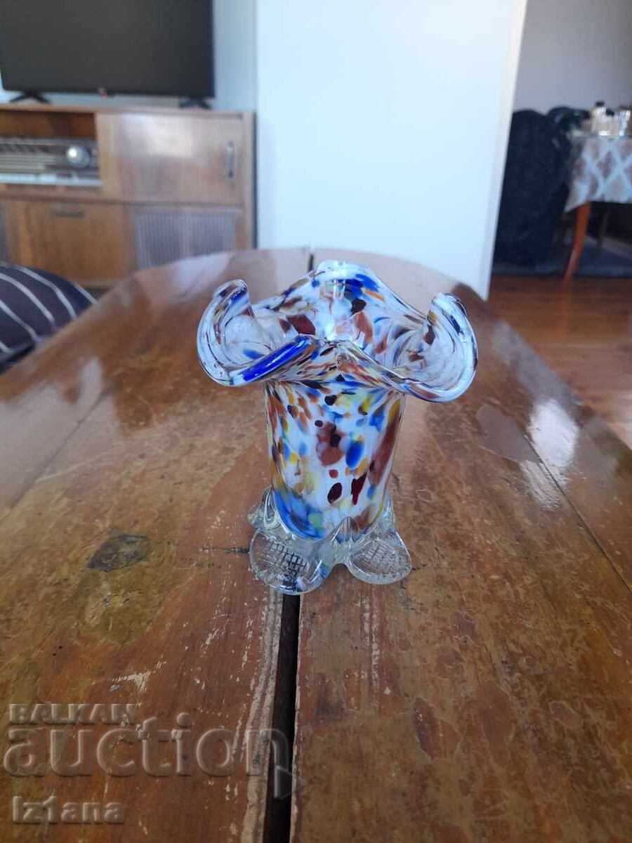 Vază veche de sticlă